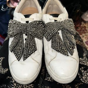 Crystal bow sneakers